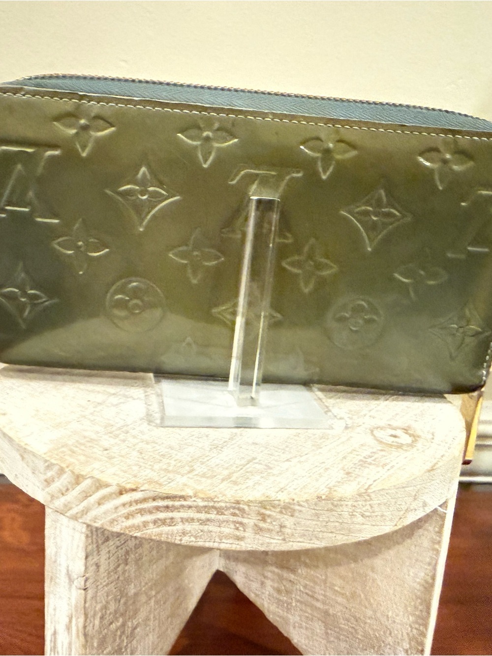 Authentic Louis Vuitton Vernis Patent Zip Wallet - Picture 8 of 16